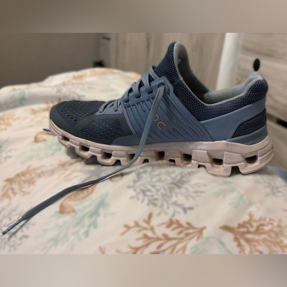 On cloud Cloudtech - Picture 3 of 7